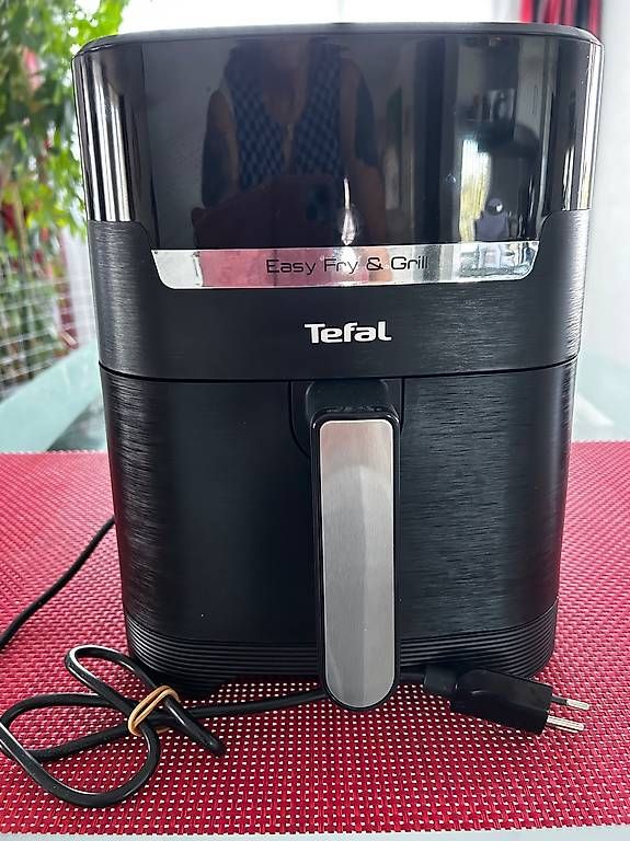 Heissluftfritteuse Tefal / Easy Fry & Grill schwarz (D'occasion) à ...