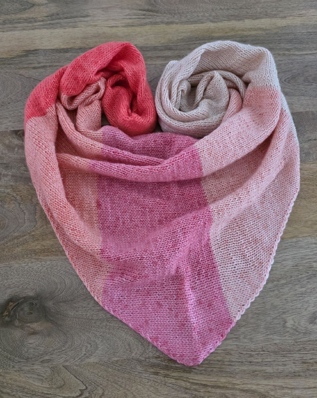 Foulard & Sciarpe: Strickschal  gestrickt  Handgemacht  Neu – Nuovo (secondo la descrizione) da Rheinsulz venduto da Gilea 1