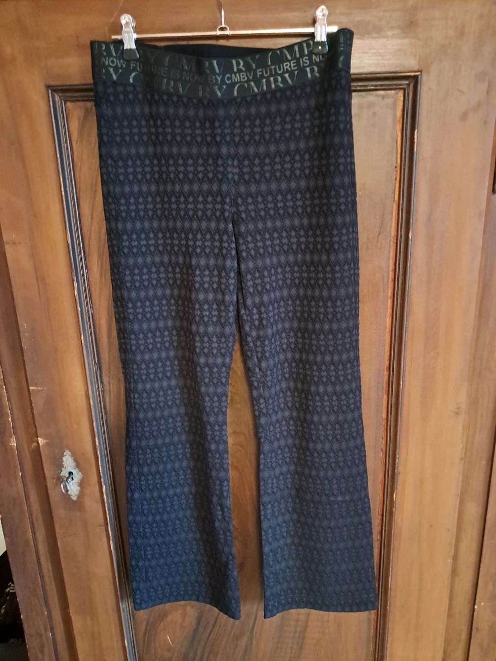 Cambio Pantaloni: cambio Hose 36 - 38 – Usato da Kefikon TG venduto da theratpack20 7