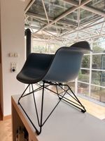 Eames Plastic Armchair RE LAR , meerblau