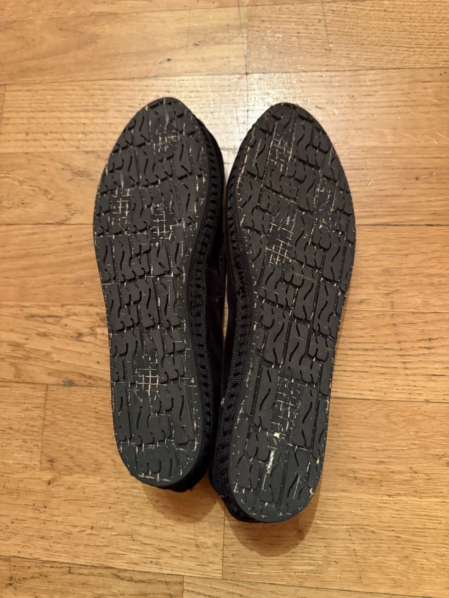 Scarpe da donna: Never worn Flabelus velvet flats, size 38 – Nuovo (secondo la descrizione) da Herrliberg venduto da isa_6thv 3