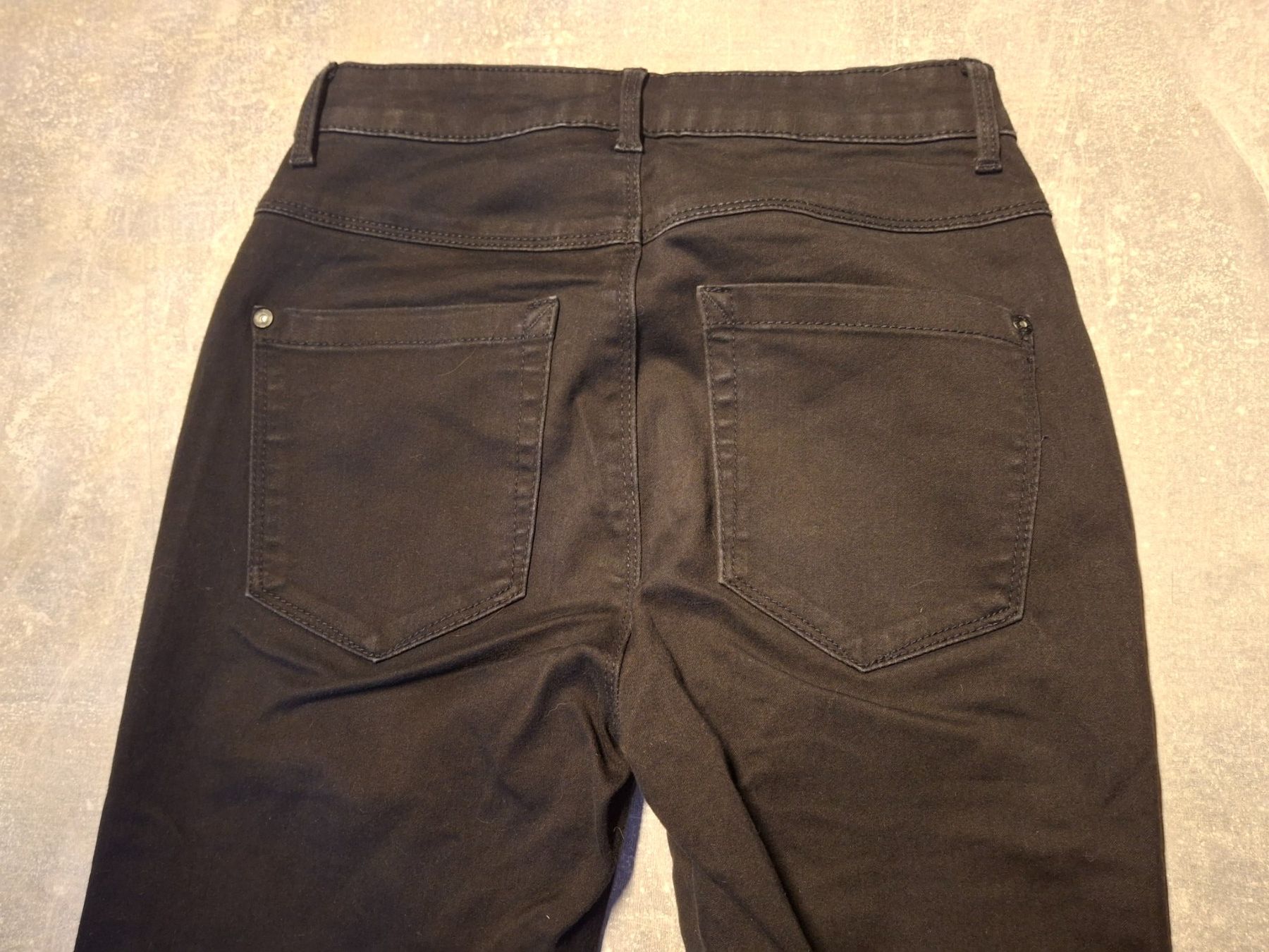 Only Pantaloni: Pantalon noir taille XS marque Only – Usato da Villiers venduto da san_jn5w 6