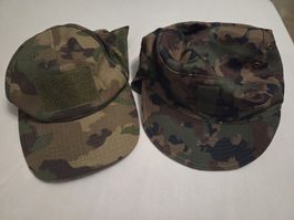 Lot de 2 casquettes camouflage militaires