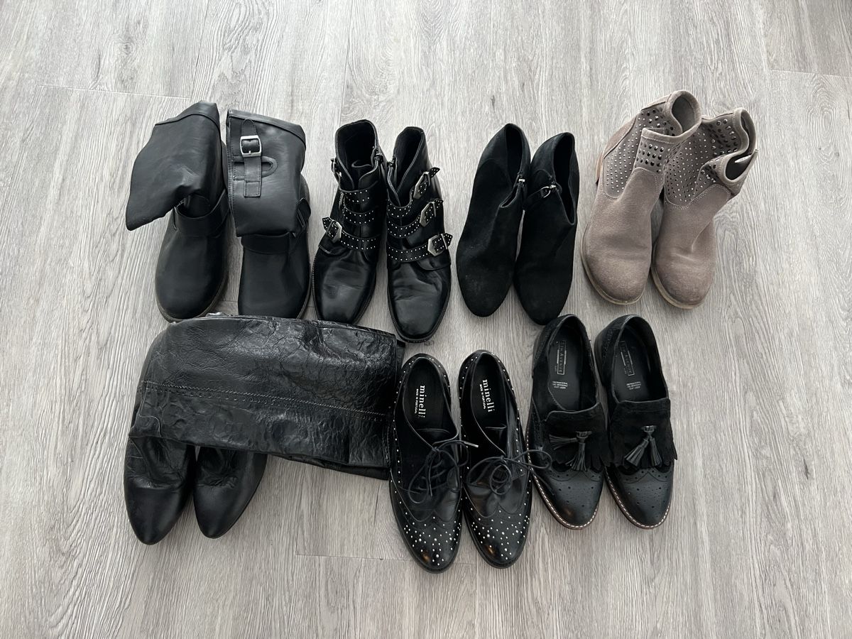 Scarpe da donna: Lot Chaussures - taille 38-39 – Usato da Ste-Croix venduto da Caramel31