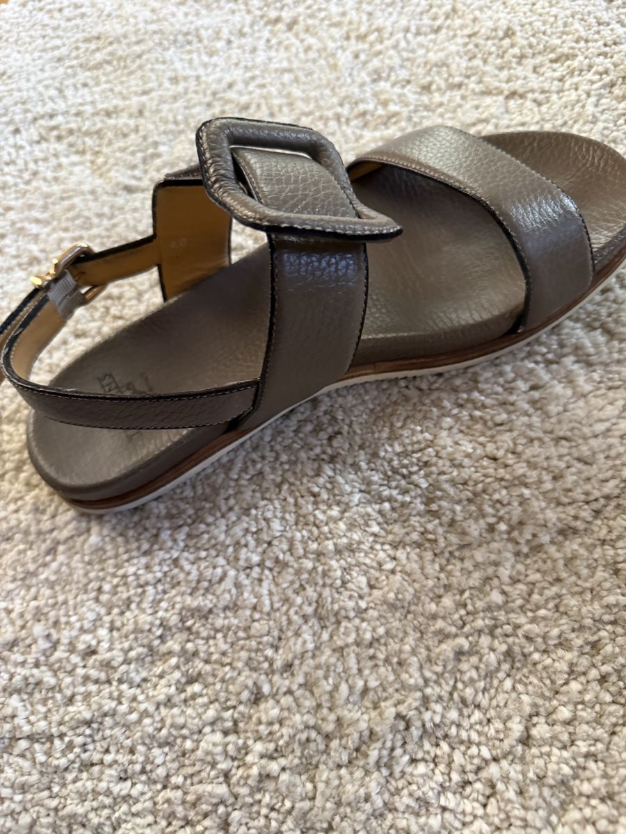 Scarpe da donna: Truman‘s Sandalen  – Usato da Bern venduto da Allotar 5