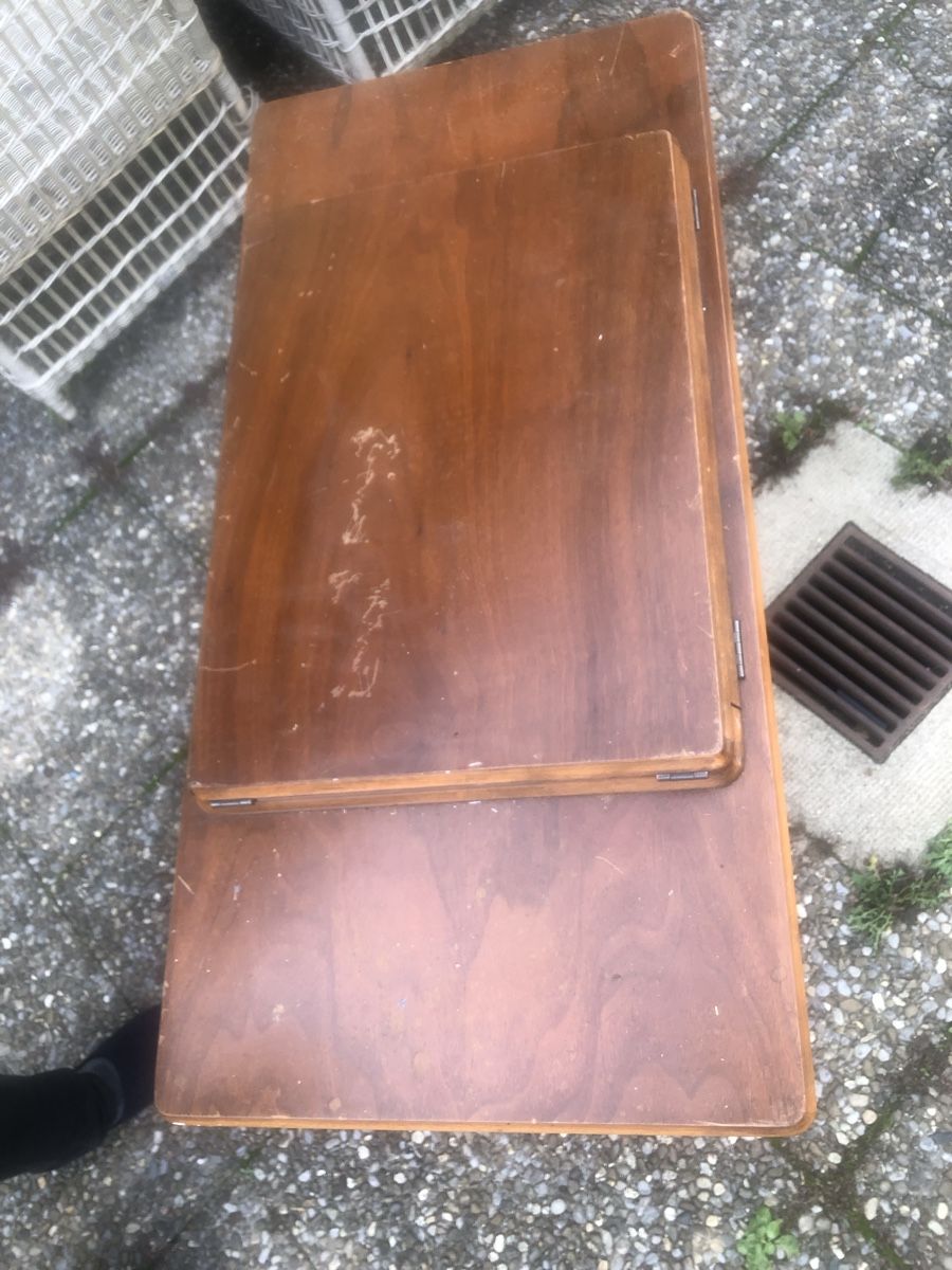 Singer Macchine da cucire: Machine à coudre Singer vintage avec meuble bois – Usato da Bernex venduto da joe_6dn9 6