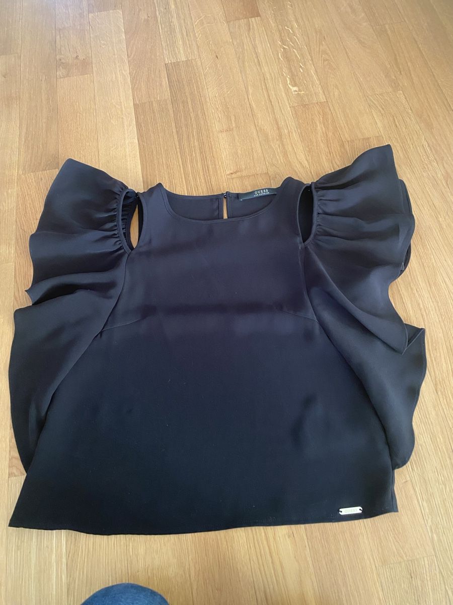 Guess Camicette: Guess Bluse schwarz Grösse S Neu !!! – Nuovo (secondo la descrizione) da Uetikon am See venduto da lexus2008 3