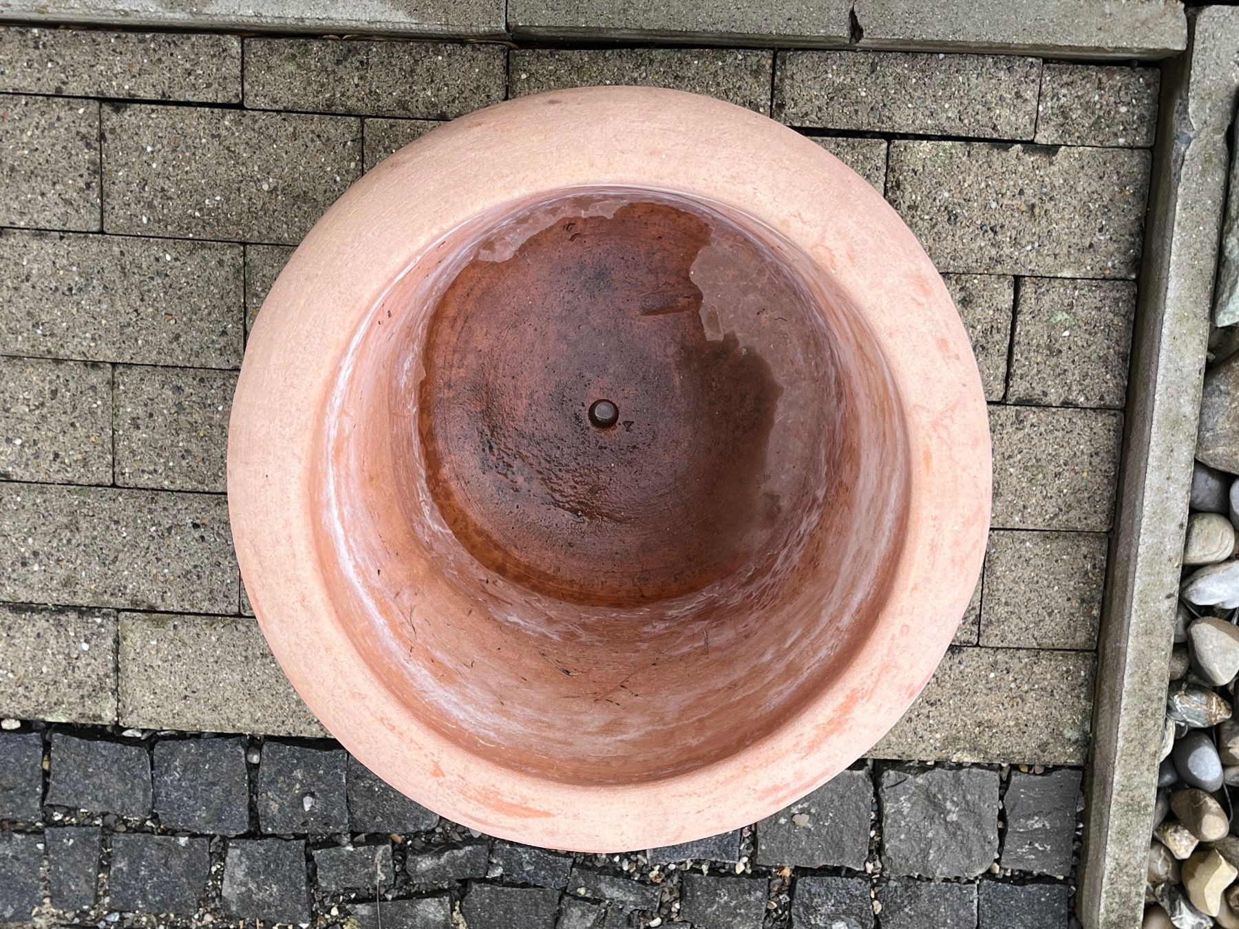 Pots de fleurs: Zwei wunderschöne Terracotta-Töpfe mit Unterteller – D'occasion à Eggenwil par art_2z2k 3