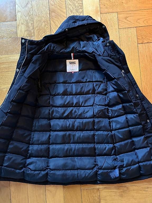 Cappotti: Parka d'hiver Tommy Hilfiger – Usato da Lausanne venduto da YaMa06 1