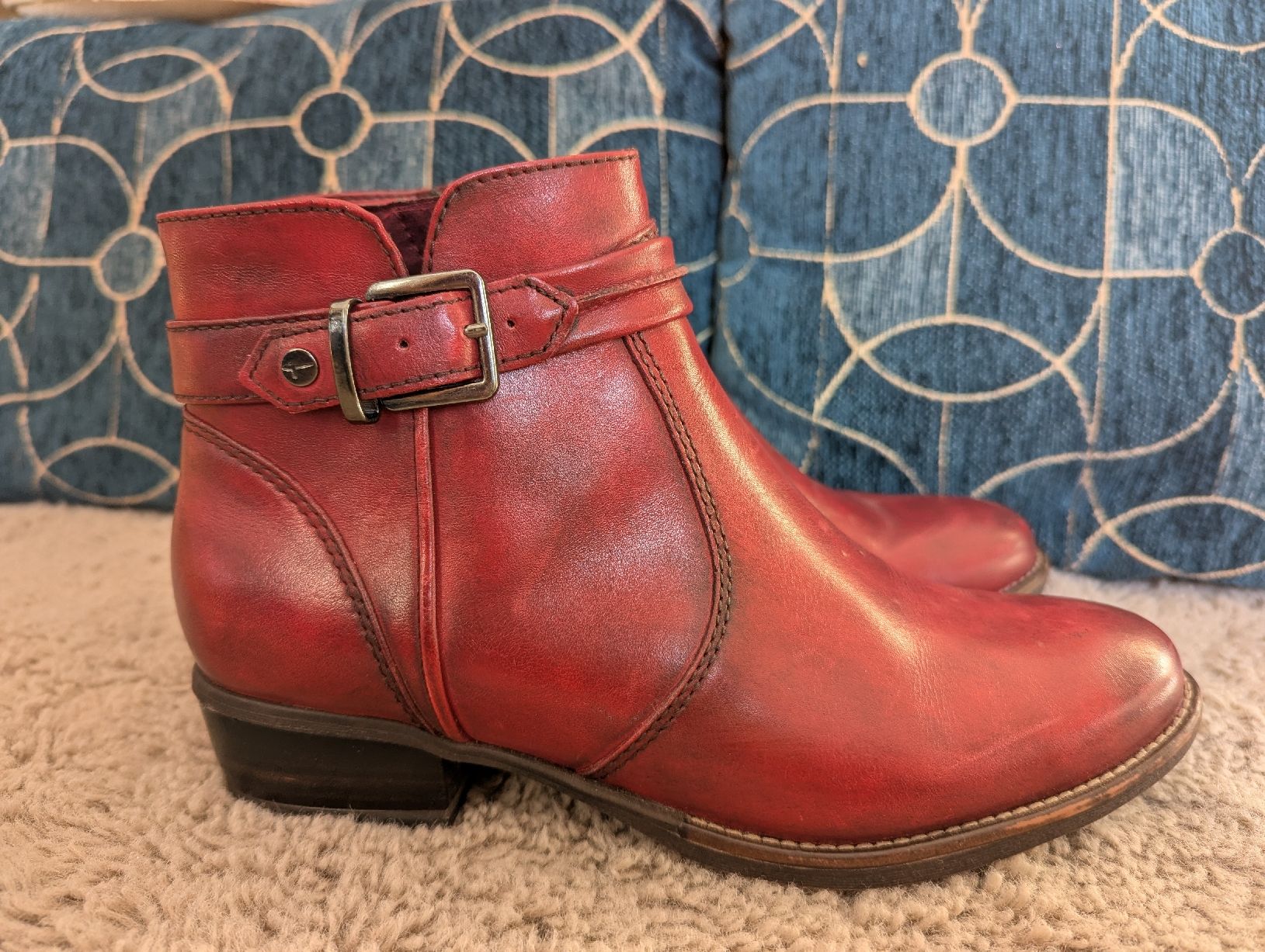 Tamaris Scarpe da donna: chaussures cuir tamaris 36 – Usato da Montreux venduto da dem_gyt9