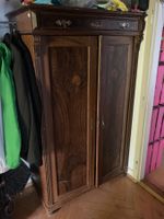 Alter Schrank