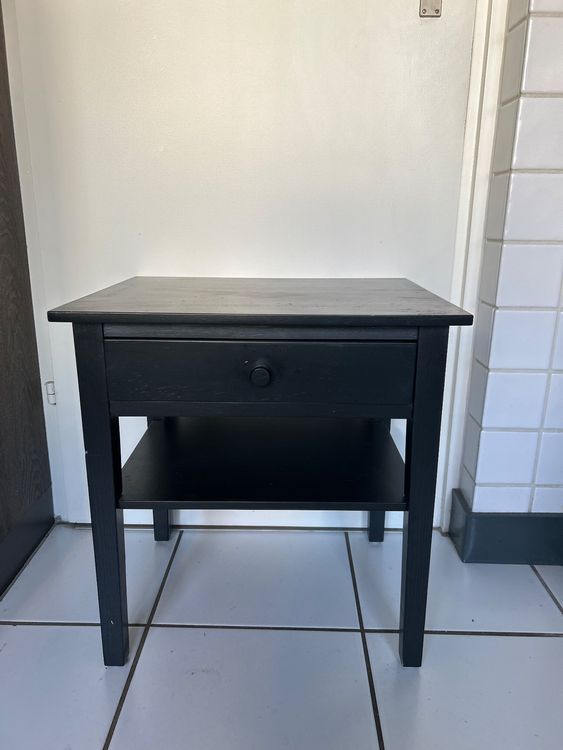 Moderner Nachttisch Mit Schublade – Schwarz, Geriffeltes Design, Massivholzbeine, 30x40x61 Cm