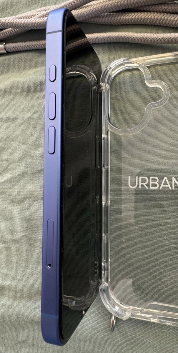 Apple Handys / Smartphones: iPhone 16 128GB Blau + Zubehör – Gebraucht aus Embrach von boodokhan 4