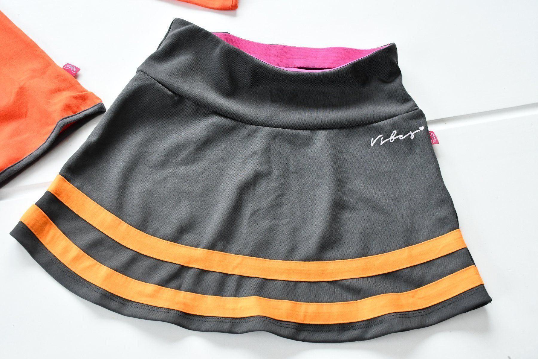 Lotti & Set di vestiti: neu Rock, Bluse von Ninni Vi gr. 152 – Nuovo e nell'imballaggio originale da Nuglar venduto da Korsika2 2