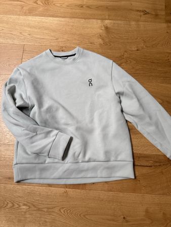 On Men’s Sweatshirt size XL