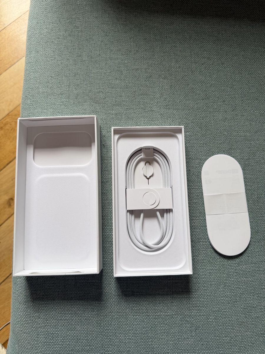 Apple Handys / Smartphones: iPhone 17 pro Max argent - mai 2026 – Neu (gemäss Beschreibung) aus Genève von SultansOfTone 1