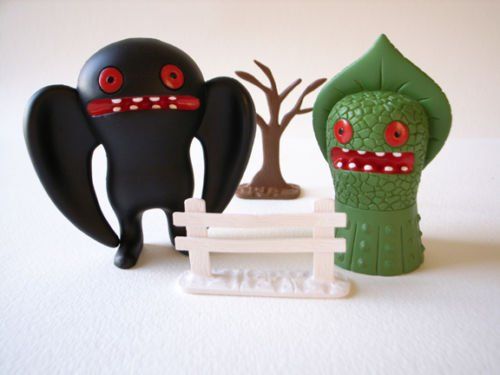 Statuette: David Horvath Mothman Vs. Flatwoods Set Uglydoll Super! – Nuovo e nell'imballaggio originale da Kreuzlingen venduto da JefN. 2