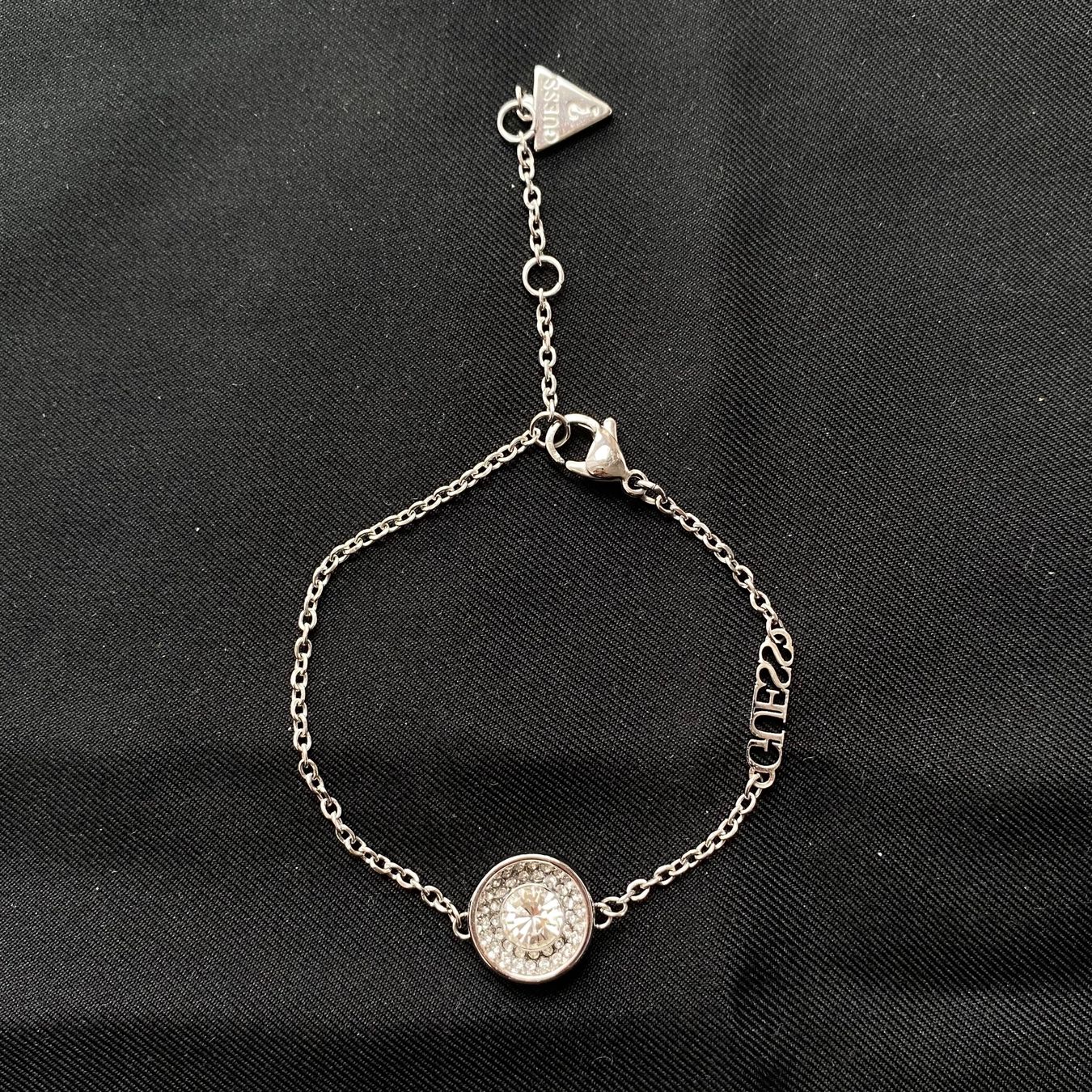 Guess Bracciali & Braccialetti: GUESS Silberne Solitär Armkette – Nuovo e nell'imballaggio originale da Givisiez venduto da dor_xb9k