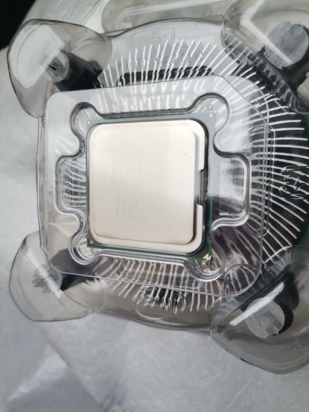 Componenti elettronici: INTEL Pentium E 6500 LGA775 – Nuovo (secondo la descrizione) da Münchwilen TG venduto da Gandalf126 2