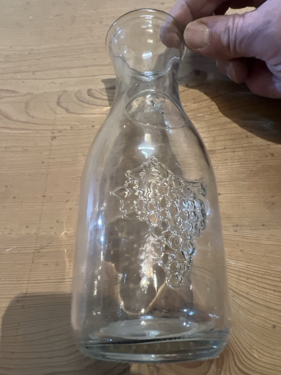 Altro in Stoviglie & Bicchieri: 4x Wasserkaraffen/Milchflaschen mit Traubenmuster – Nuovo e nell'imballaggio originale da Wettingen venduto da stern910 1