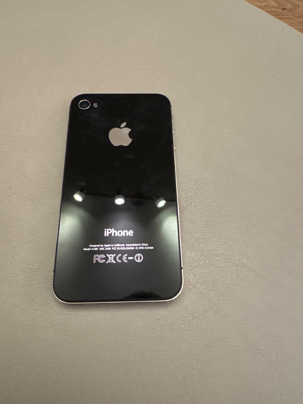 Apple Handys / Smartphones: iPhone 4 / 4s – Defekt aus Adliswil von Busys 1