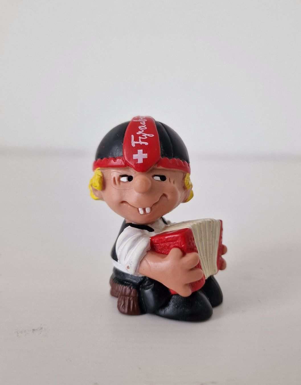 Schleich Statuette: Schleich Seppli mit Akkordeon – Usato da Root venduto da Tanja.st