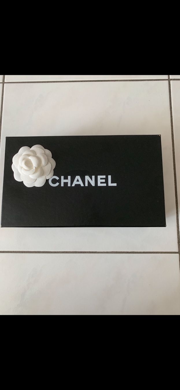 Scarpe da donna: Channel Schuhe – Usato da Killwangen venduto da dzu_26w7