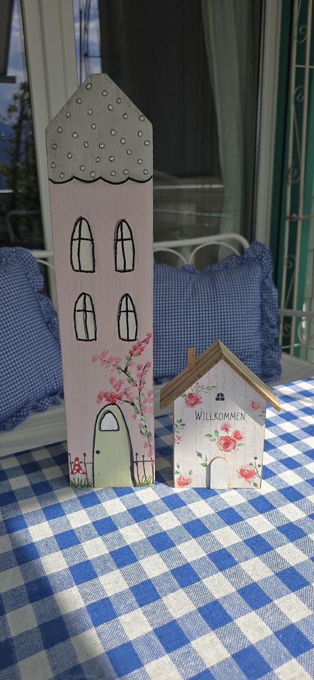 Toutes les décorations: Dekohaus aus Holz – D'occasion à Weggis par bdrm48