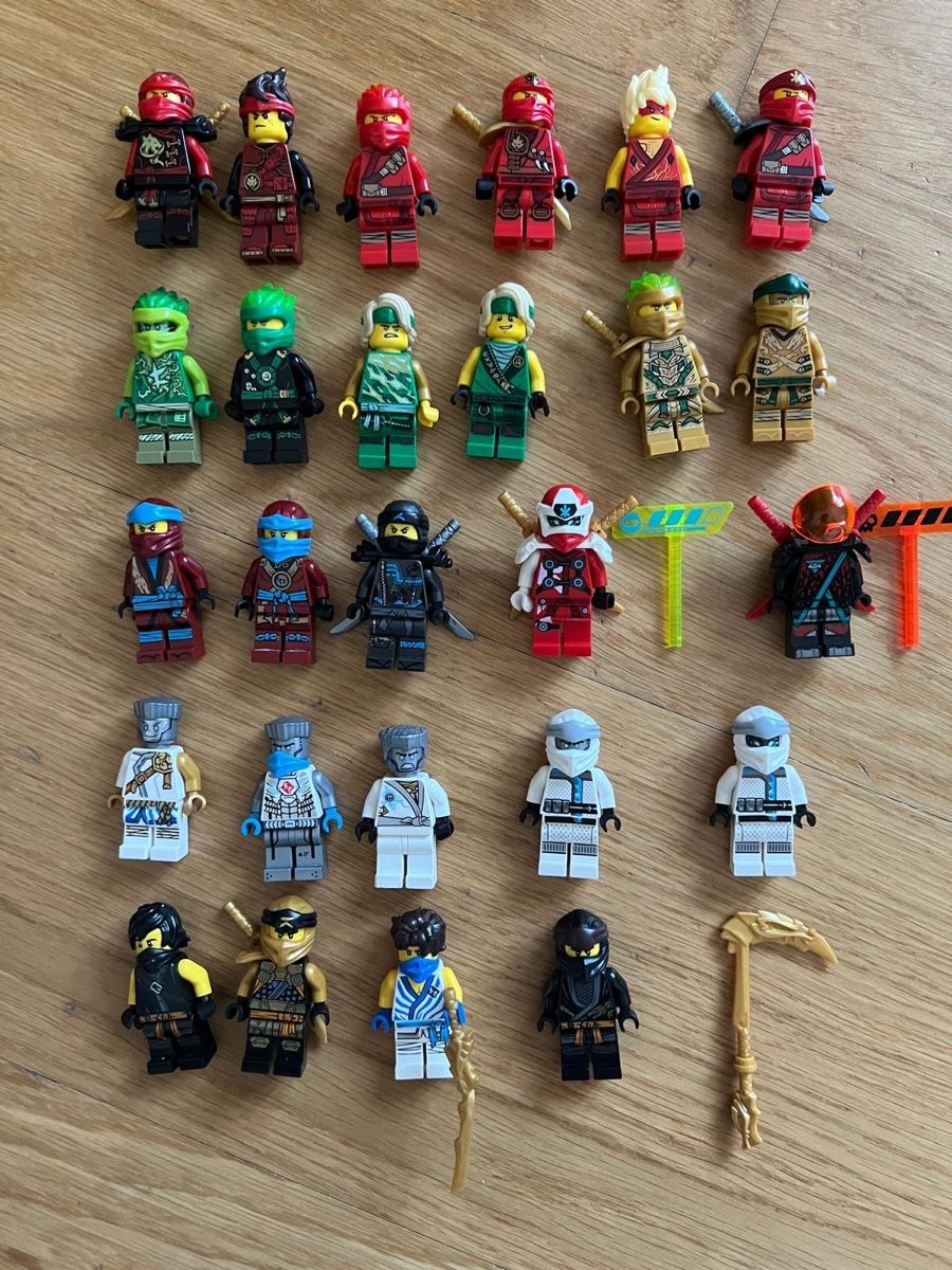 Lego Giocattoli: 26 LEGO Ninjago Figuren – Usato da Chur venduto da iMuggi