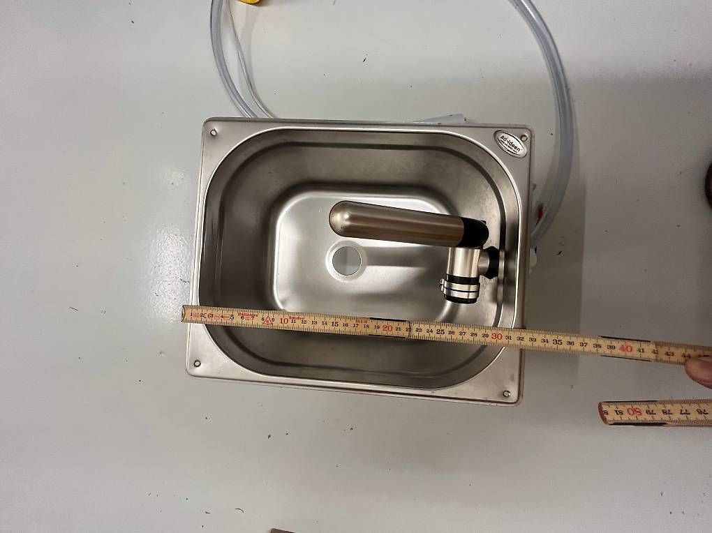 Spülbecken & Waschbecken: Auto Waschbecken – Gebraucht aus Haldenstein von Lusa1942 1