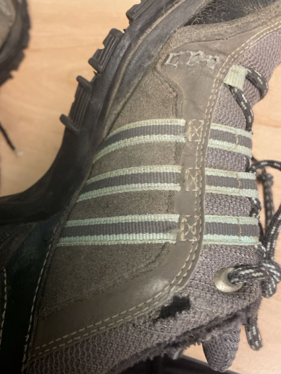 Adidas Scarpe per ragazzi: Adidas Gore-Tex Wanderschuhe, Gr. 36 2/3 – Usato da Obergerlafingen venduto da cabo4 4