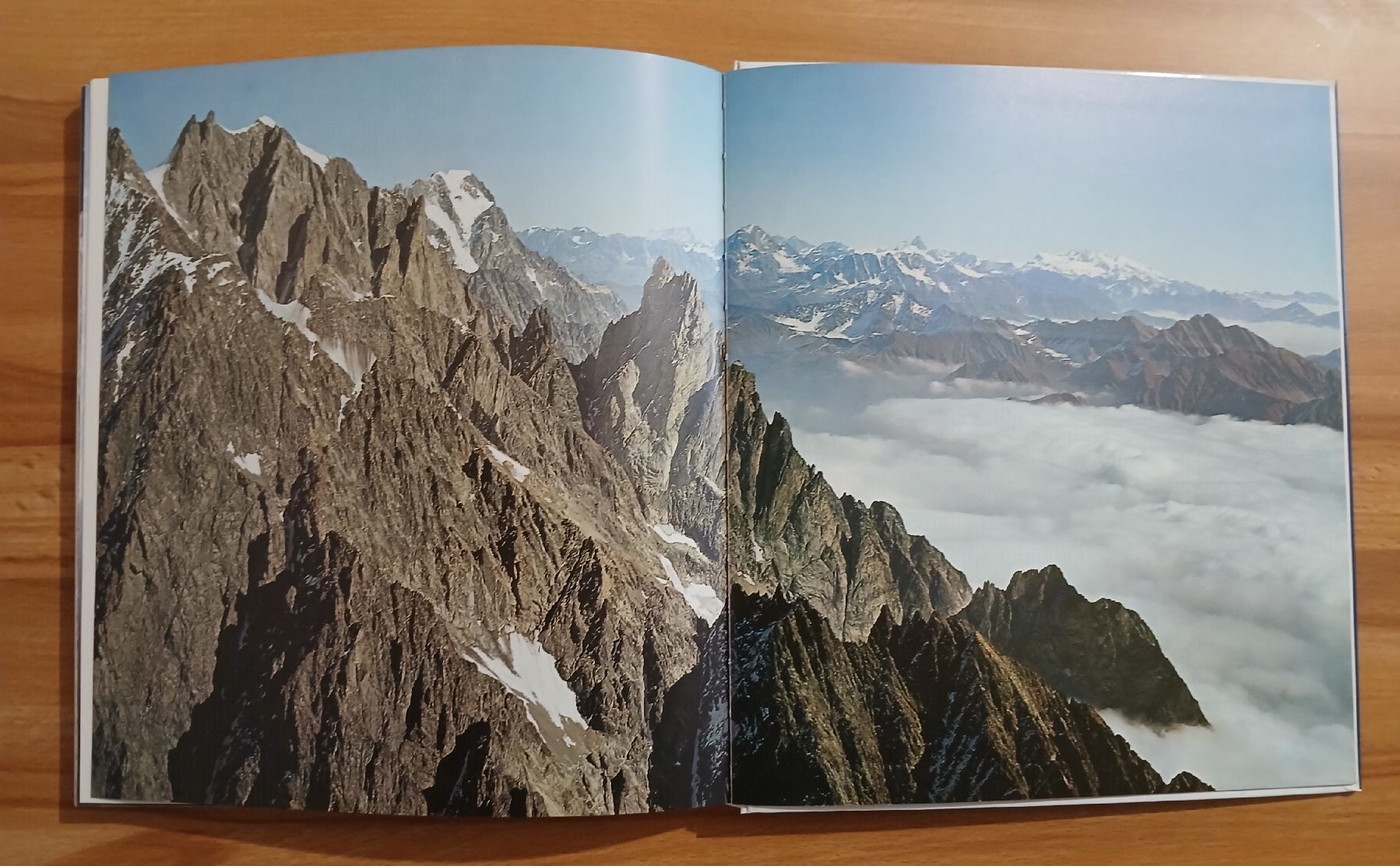 Libri: Mont-Blanc: Refuge de l'Éternité – Usato da Le Sentier venduto da arc_2thy 7