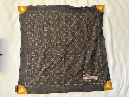 Louis Vuitton Foulard