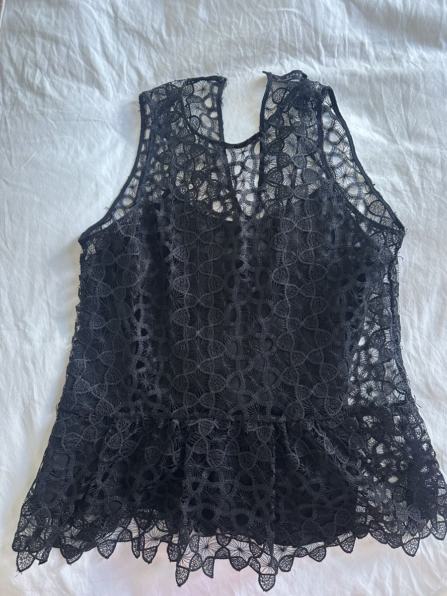Zara Top: Black Lace Top – Usato da Zürich venduto da Laui91
