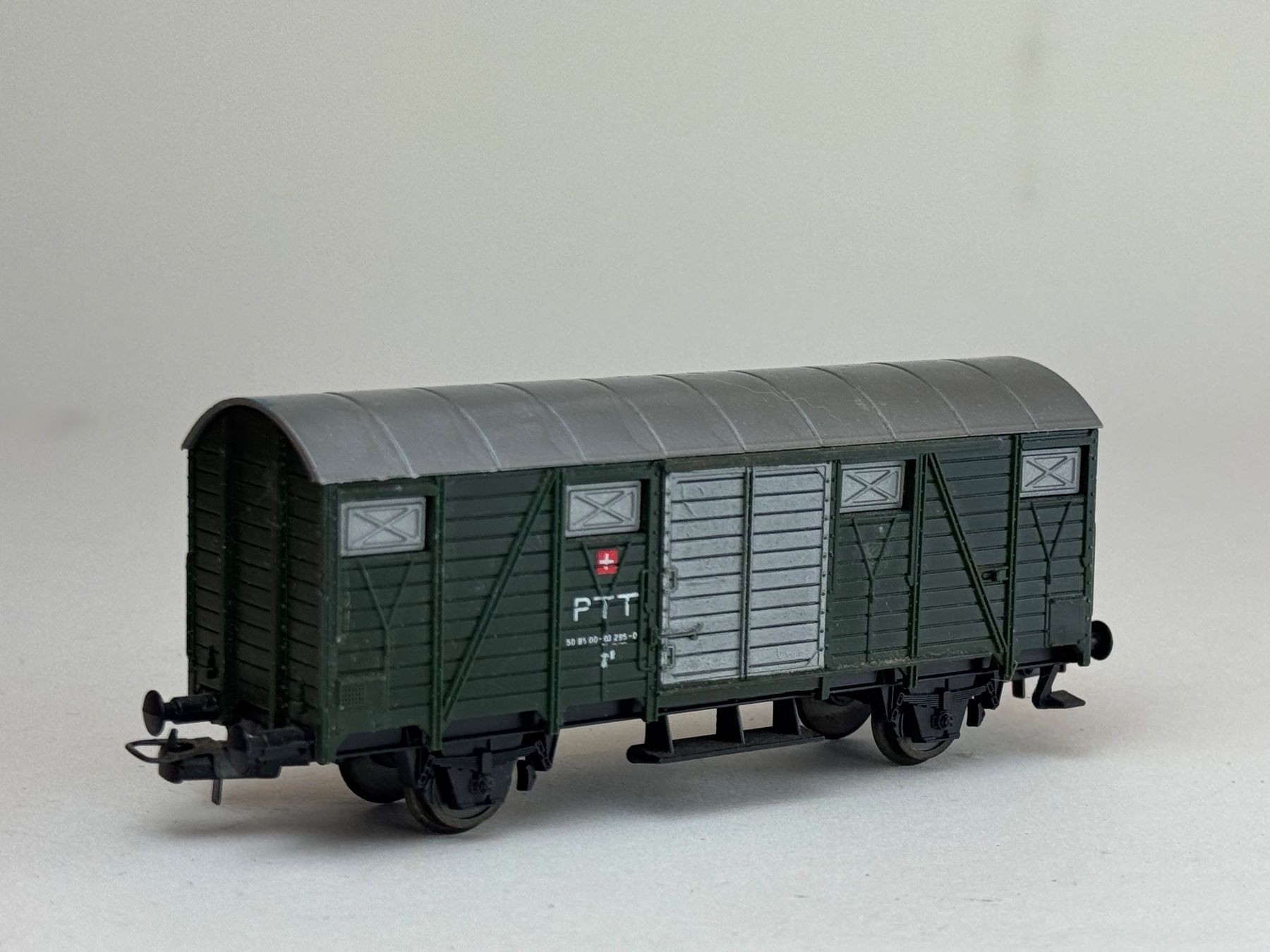 Lima Modellini di ferrovie: HR- Lima gedeckter Güterwagen PTT – Usato da Elm venduto da Wikmtz