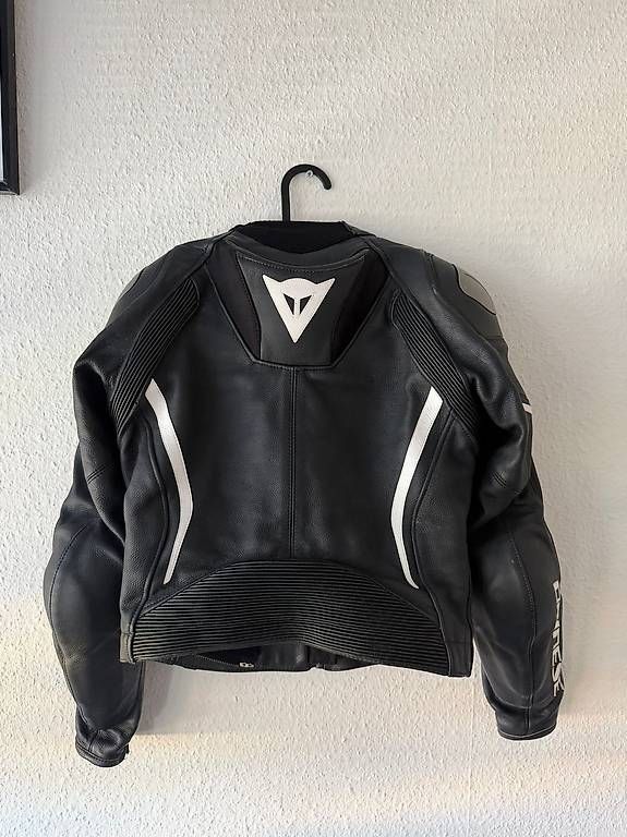 Dainese Giacche: Dainese femme cuir – Usato da Meyrin venduto da Ernes.01 1