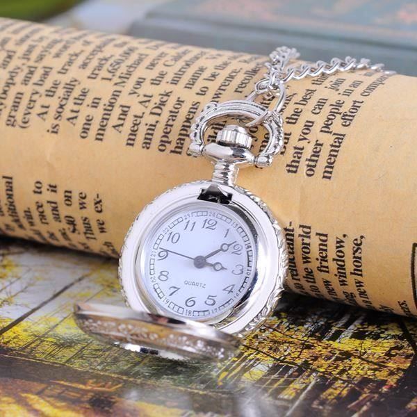 Orologi: Umhängeuhr silbrig mit Deckel und Kette – Nuovo e nell'imballaggio originale da St. Margarethen TG venduto da ursk10 5