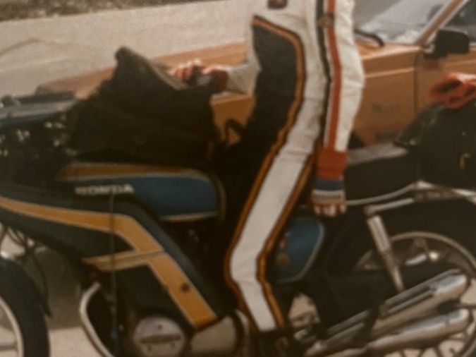 Completi: Motorrad-Lederkombi Vintage 80s – Usato da Jona venduto da Tschapatalpas 7