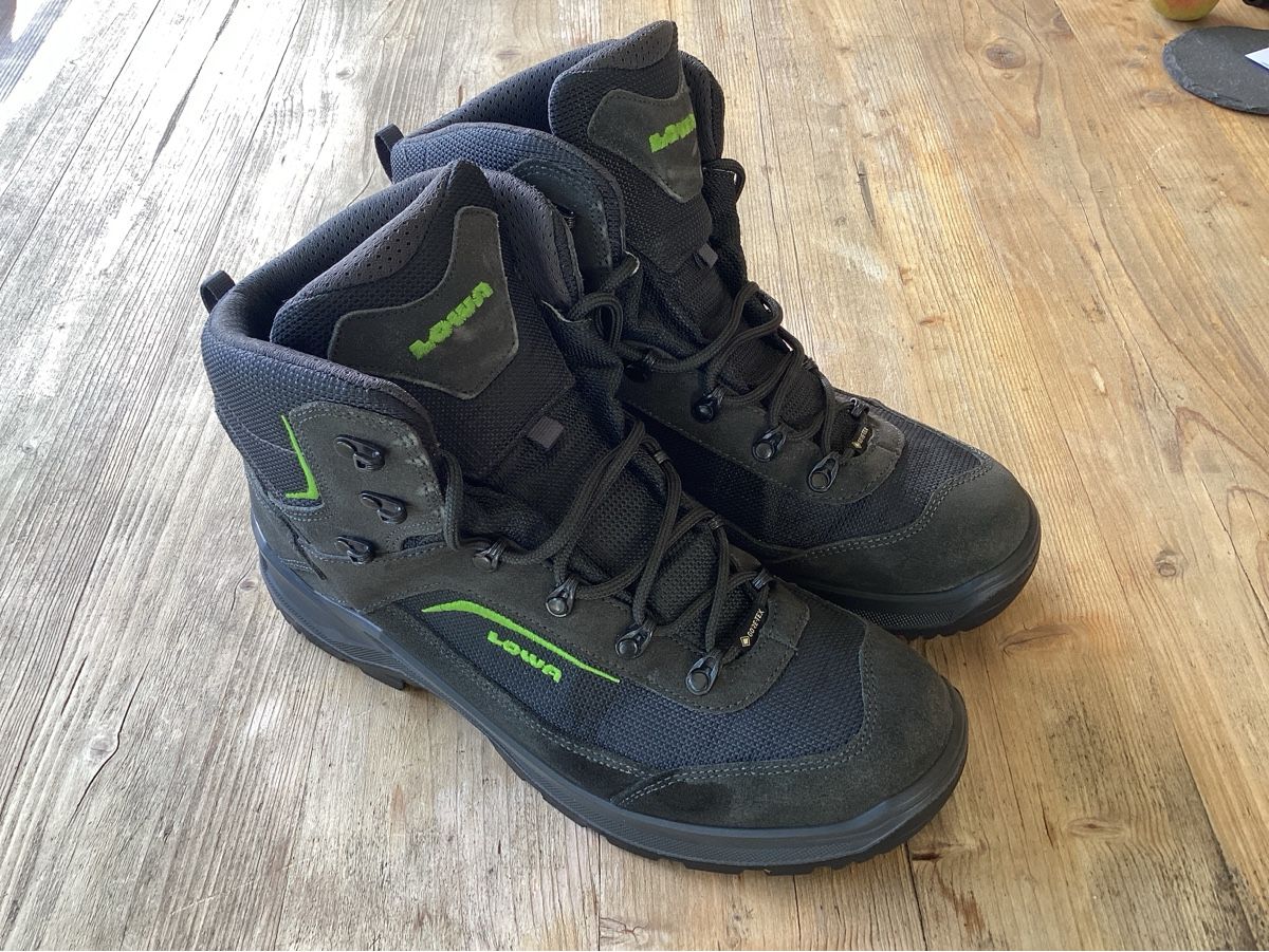 Lowa Herrenschuhe: Wanderschuhe Lowa Grösse 44 / 45 – Neu (gemäss Beschreibung) aus Wigoltingen von Roman214