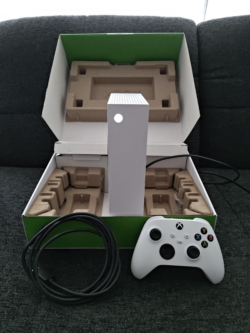 Microsoft Console: Xbox Series S 512GB SSD Konsole Weiss mit Controller. – Usato da Haslen GL venduto da yan_8kz5