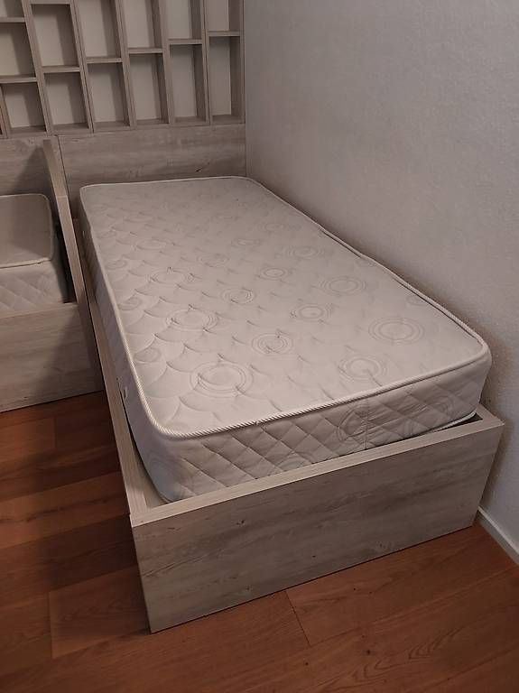 Letti: 2x Single Beds with Mattresses  Like New – Usato da Pfäffikon SZ venduto da upe_2zkr 1
