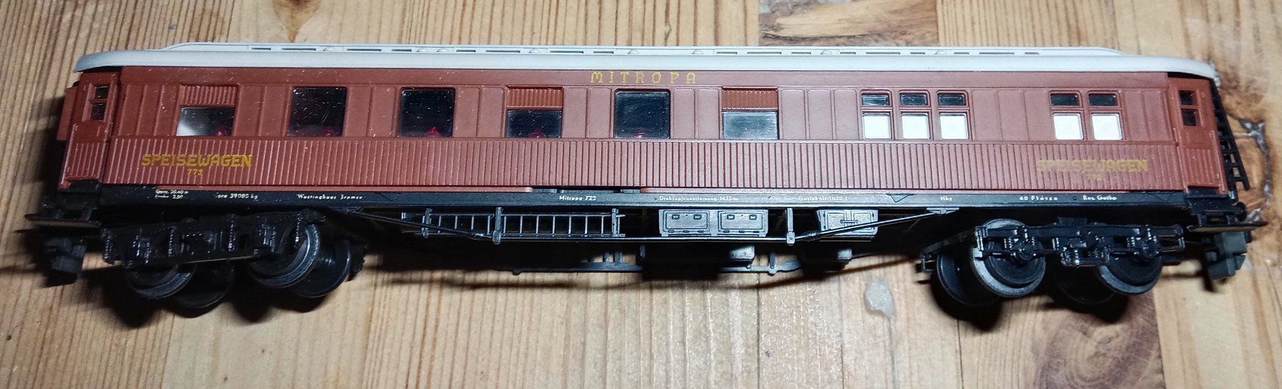 Trix Modelleisenbahnen: Trix Express Mitropa-Speisewagen-Voiture-restaurant – Gebraucht aus Bern von Dedonegro 2