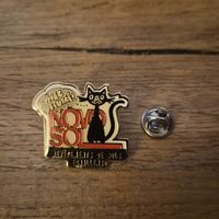 Pin’s Novo Sol Echallens – chat « Vivez feutré » 
