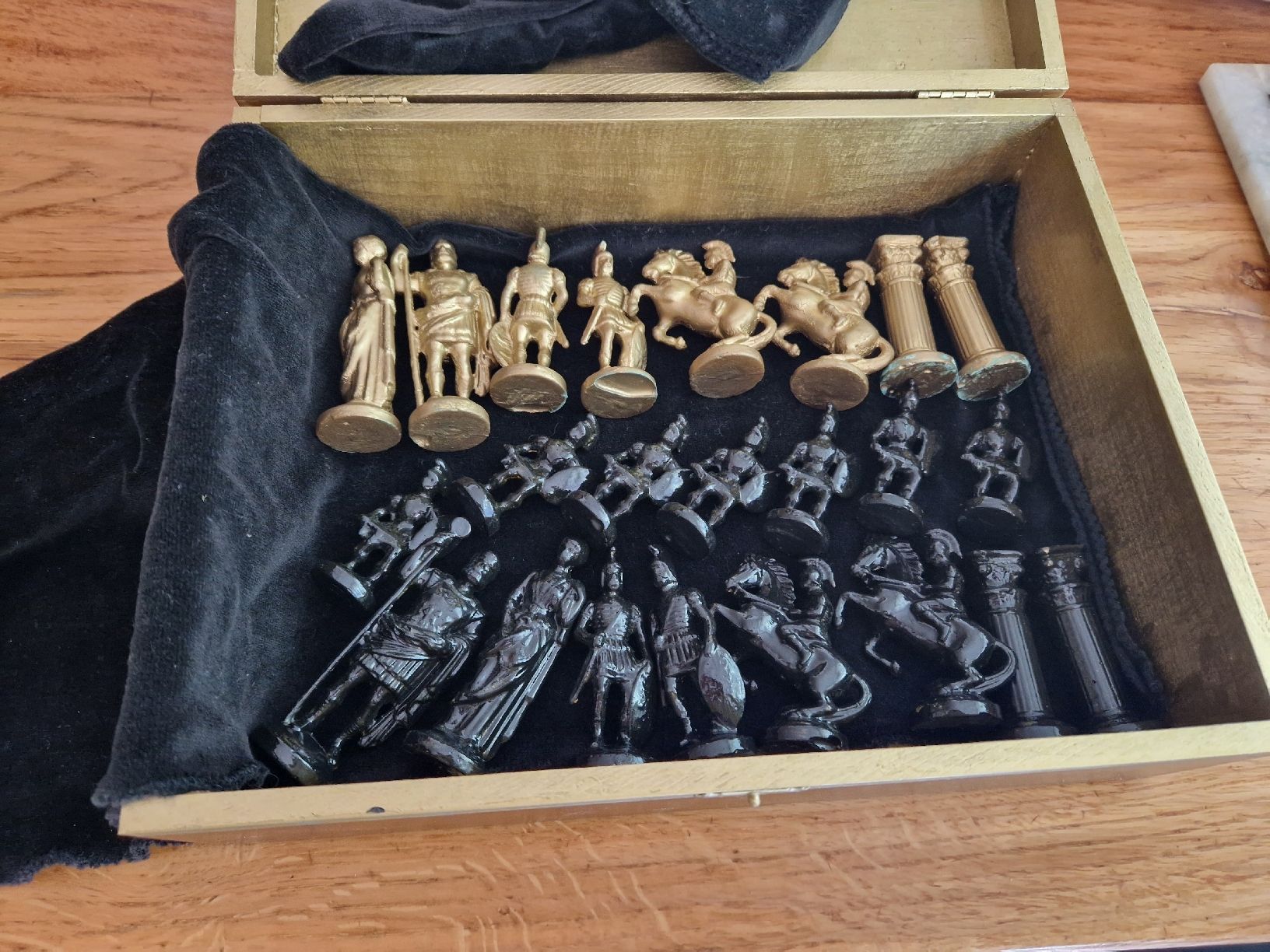 Spiele: Handgemachtes Schachspiel – Gebraucht aus Sursee von FKZ_13 7