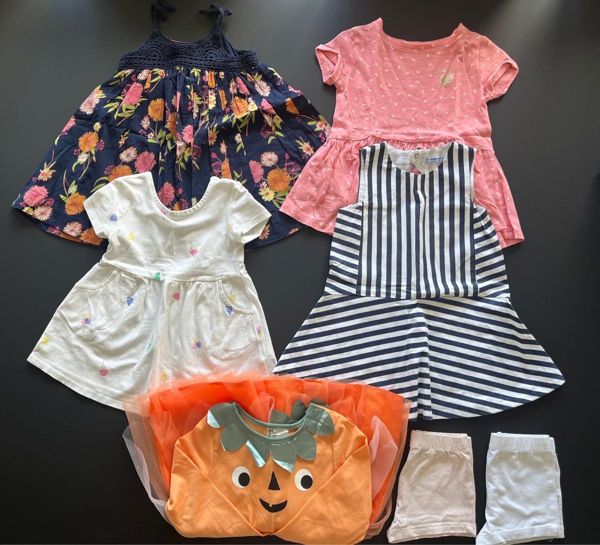 Gap Lotti & Set di vestiti: Girl bundle 24 Months – Usato da Wilen b. Wollerau venduto da seb_s6jm