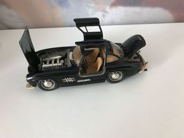 Mercedes 300SL 1954 1:24 Bburago schwarz 318