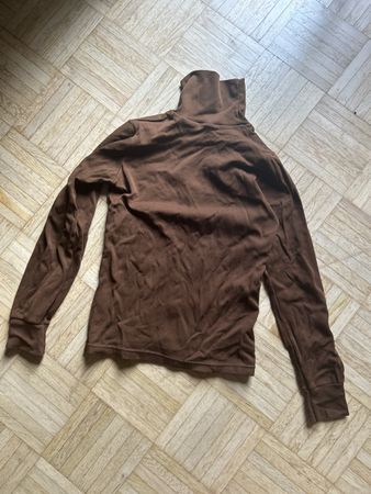 Brown turtleneck top long sleeve size s good condition