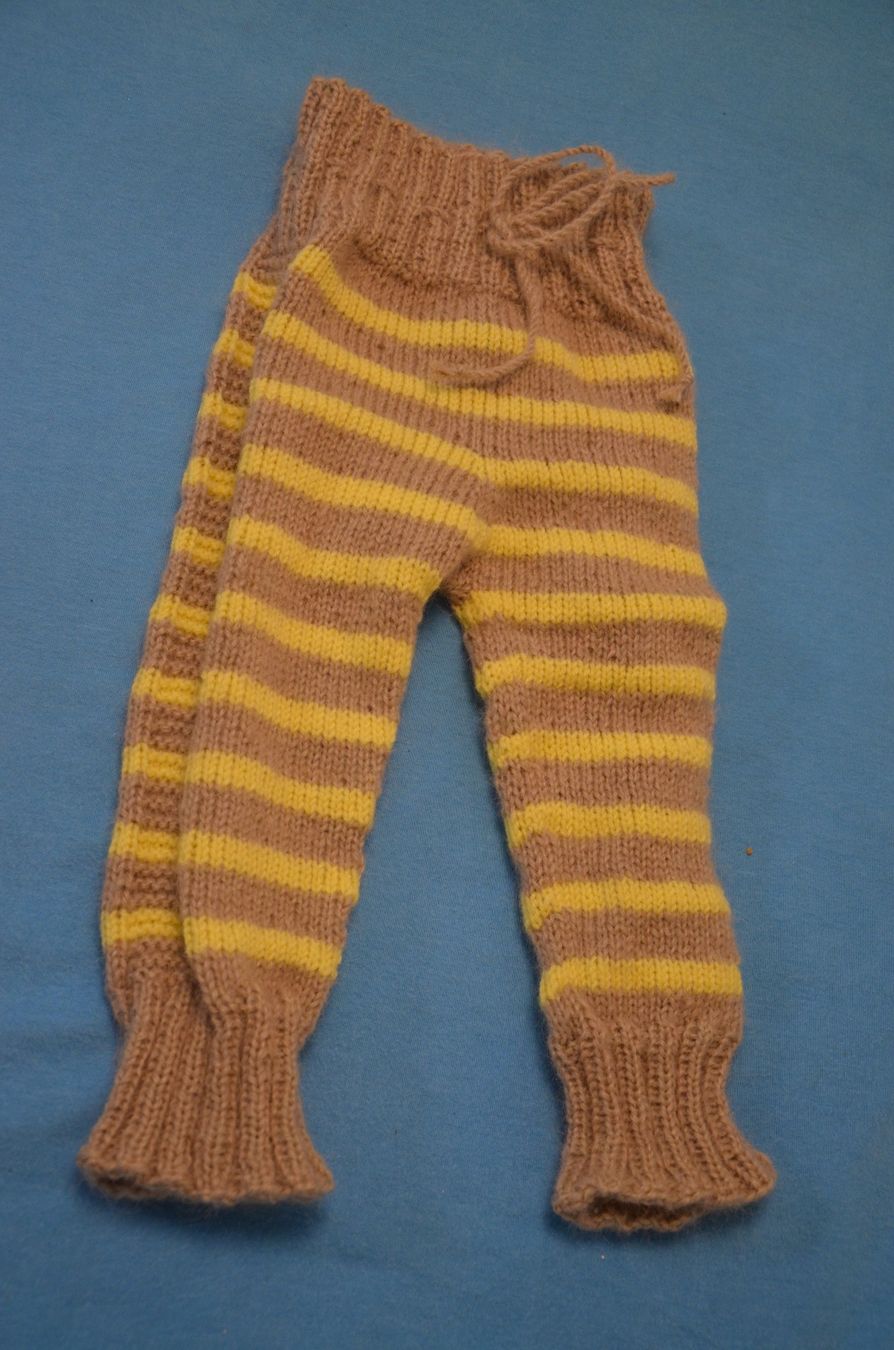Pantaloni: TAILLE 68 - HOSE NEU - HANDARBEIT – Nuovo e nell'imballaggio originale da Chiasso venduto da Dolly015