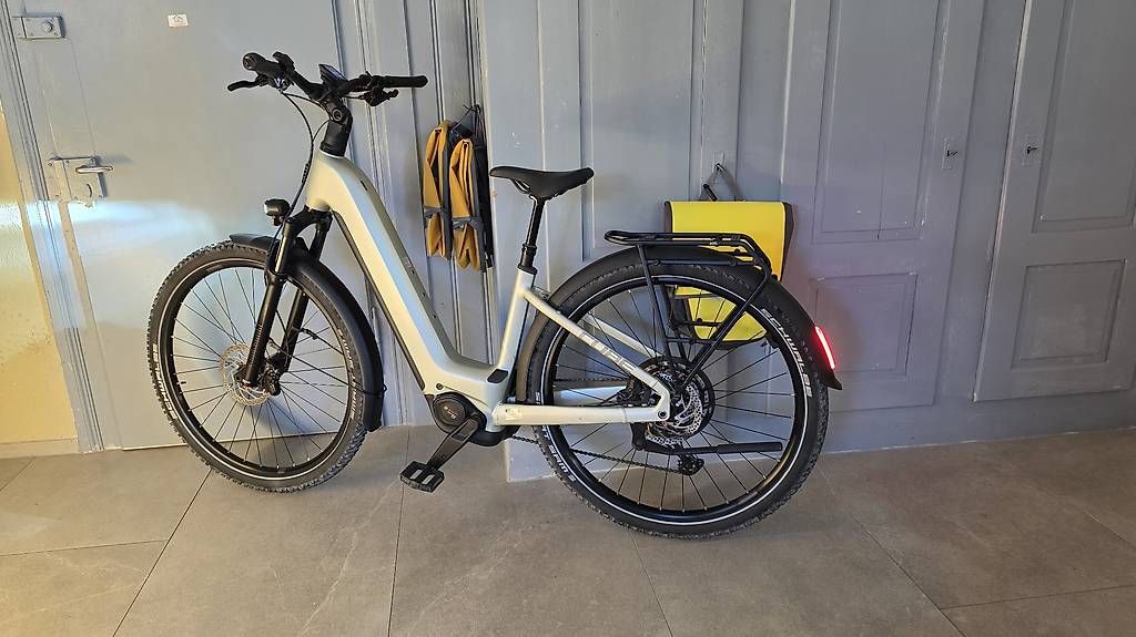 Velos: E-Bike Cube Neuwertig  – Gebraucht aus Bronschhofen von Timi.g 2