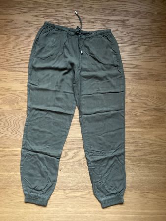 Damen Hose grün Grösse S gebraucht